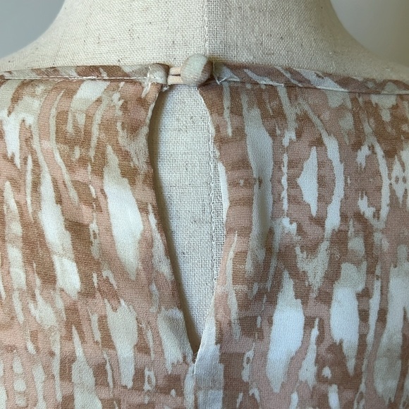 NEW!! Mystree Round Neckline Tiered Bell Sleeve Blouse-Taupe and Blush-Large - Picture 6 of 8